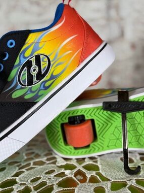 Heelys Kids Sneakers – Orange, Yellow, Green, Blue, Black Flames Size Youth 4
